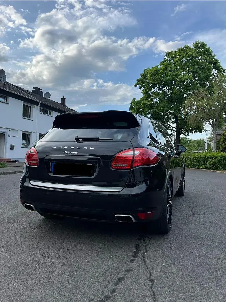 Używany Porsche Cayenne 245 KM (180 kW) 2013 Czarny SUV