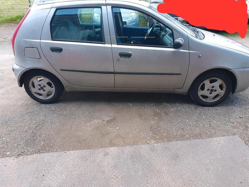 Gebraucht Fiat Punto 60 PS (44 kW) 2002 Silber Kleinwagen