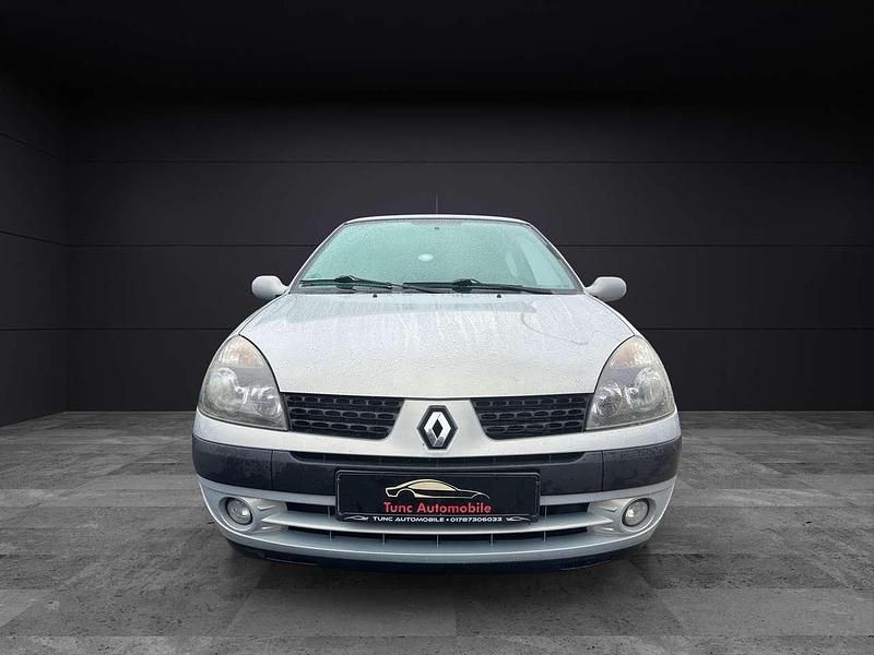 Gebraucht Renault Clio II Dynamique 75 PS (55 kW) 2003 Silber Kleinwagen