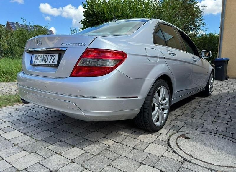 Gebraucht Mercedes 200 Avantgarde 184 PS (135 kW) 2009 Silber Limousine