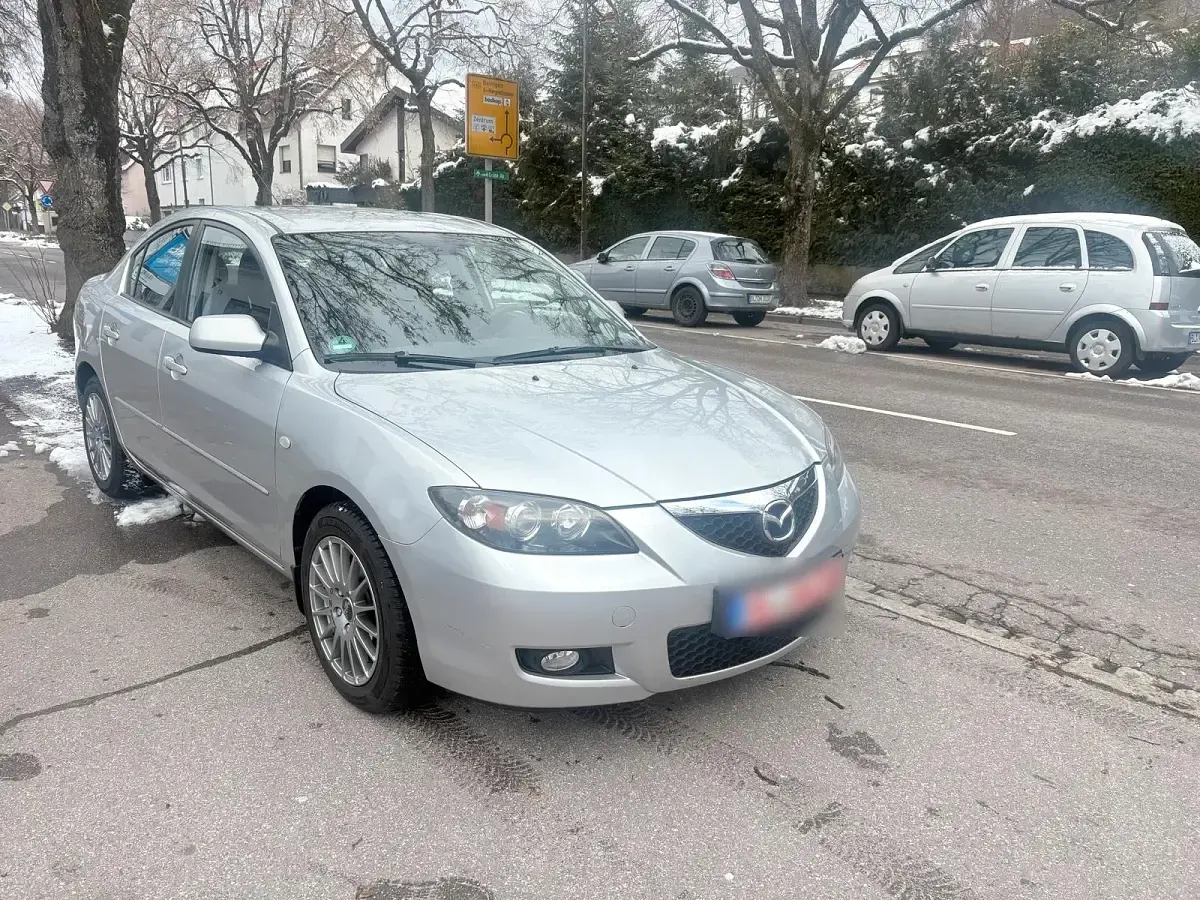 Second-hand Mazda 3 105 CP (77 kW) 2007 Argintiu Berlinǎ