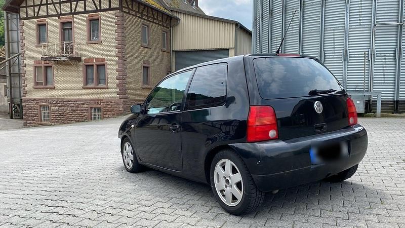 Używany VW Lupo 75 KM (55 kW) 2001 Czarny Hatchback
