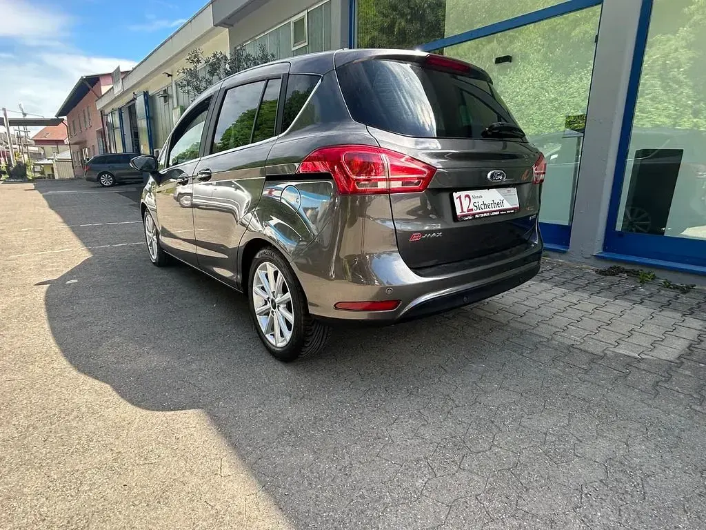 Gebraucht Ford B-MAX Titanium 125 PS (91 kW) 2017 Grau Van / Kleinbus