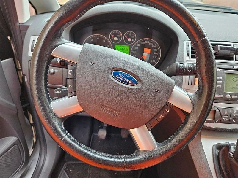 Silber Gebraucht 2007 Ford C-MAX Ghia Van / Kleinbus | 2.250 € (Fairer Preis) - Bild 1/4