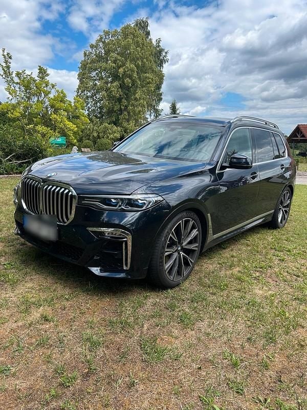 Schwarz Gebraucht 2020 BMW X7 M Sport SUV | 64.900 € (Guter Preis) - Bild 1/4