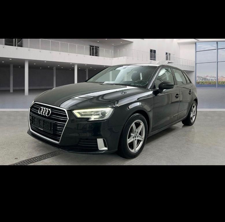 Schwarz Gebraucht 2018 Audi A3 Sport Limousine | 12.900 € (Guter Preis) - Bild 1/4