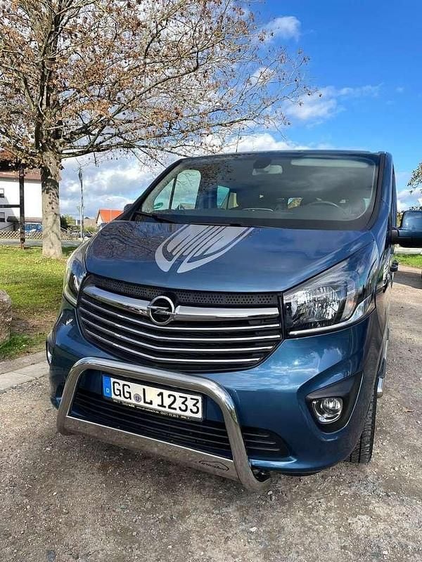 Gebraucht Opel Vivaro Sport 145 PS (106 kW) 2017 Blau Van / Kleinbus