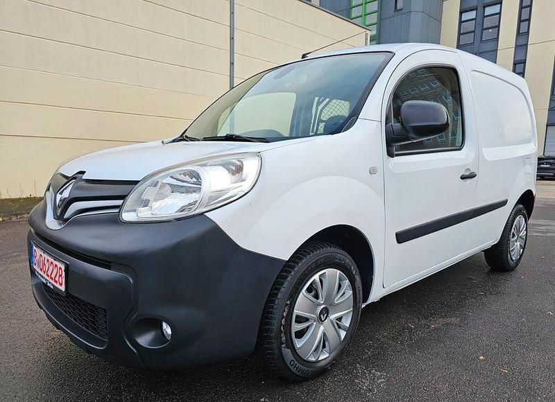 Weiß Gebraucht 2013 Renault Kangoo Van / Kleinbus | 6.490 € (Etwas zu teuer) - Bild 1/4