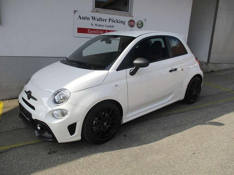 Gebraucht Abarth 595 165 PS (121 kW) 2024 Gara weiß Kleinwagen