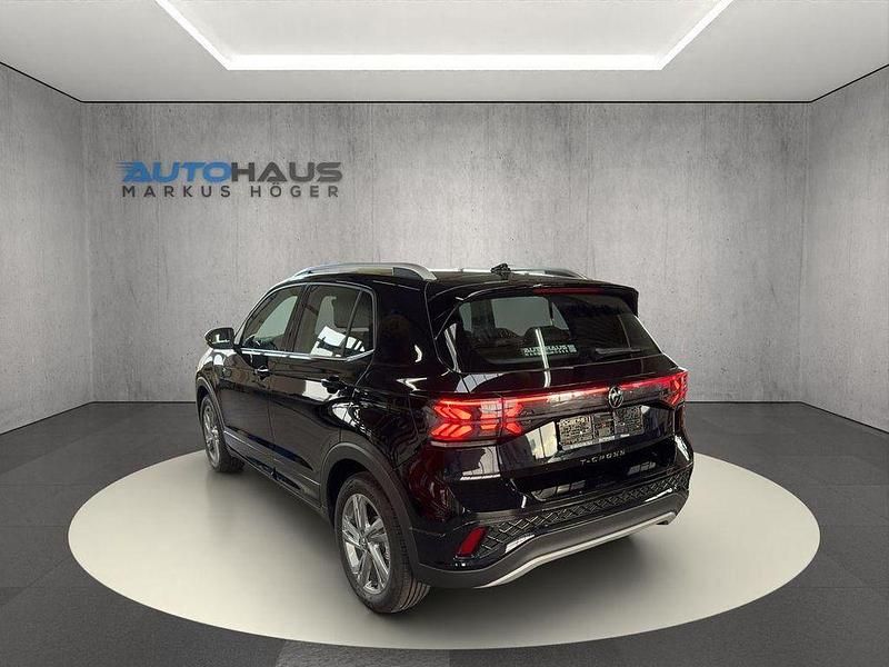 Gebraucht VW T-Cross R-line 116 PS (85 kW) 2024 Deep black perleffekt SUV