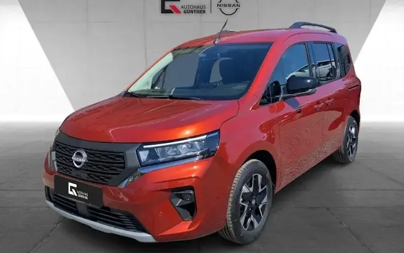 Neu Nissan Townstar Tekna 130 PS (95 kW) 2026 Braun Kombi