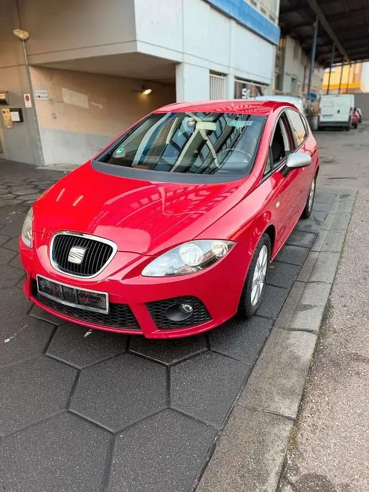 Używany Seat Leon FR 170 KM (125 kW) 2007 Czerwony Hatchback