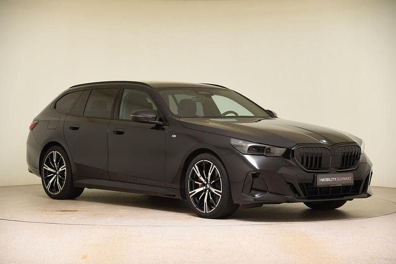 Gebraucht BMW 540 M Sport 286 PS (210 kW) 2025 Schwarz Kombi
