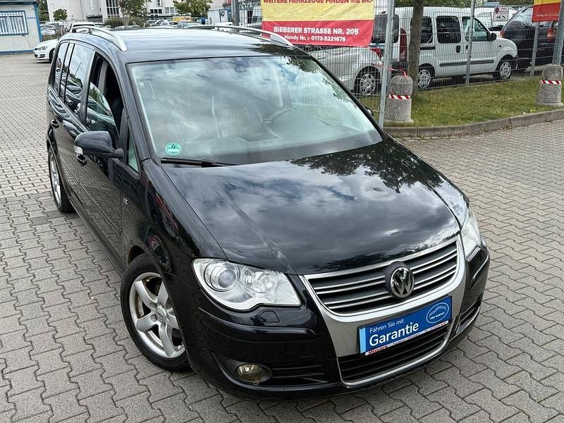 Schwarz Gebraucht 2009 VW Touran Highline Van / Kleinbus | 3.250 € (Superpreis) - Bild 1/4