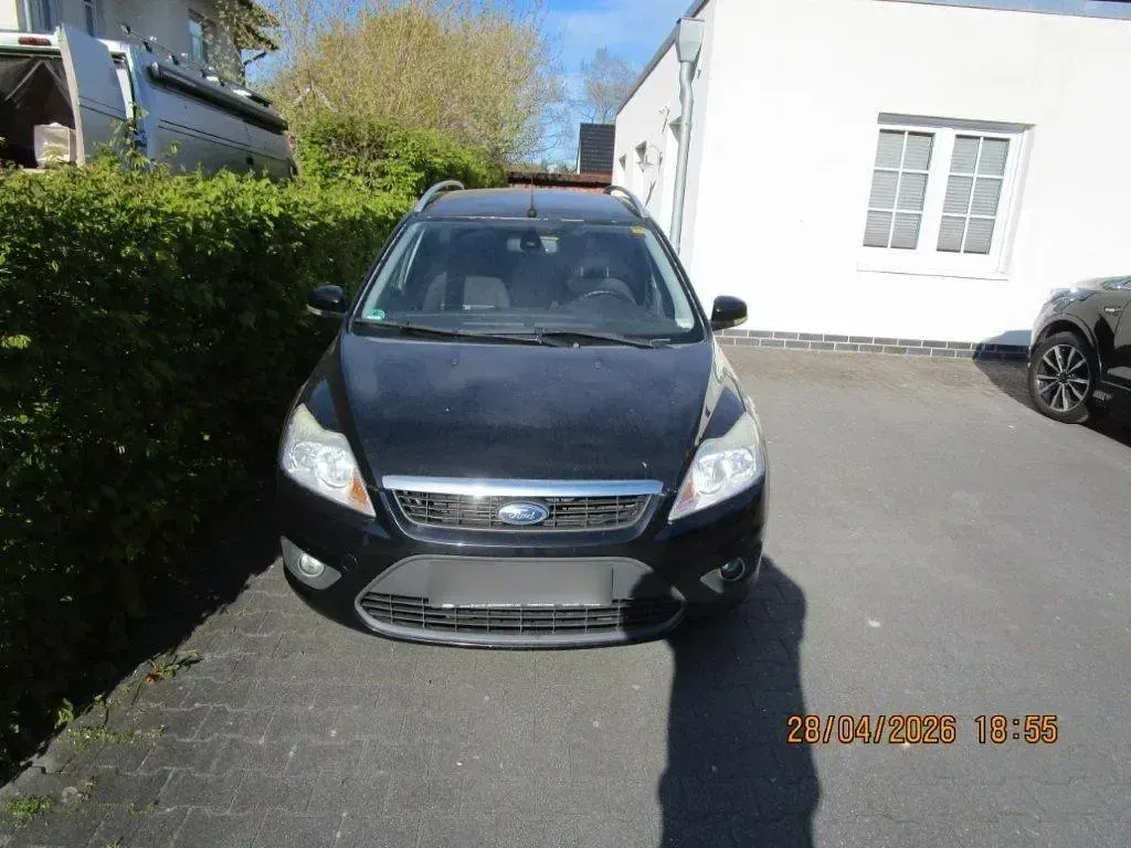 Usata Ford Focus 108 CV (79 kW) 2010 Nero Station wagon