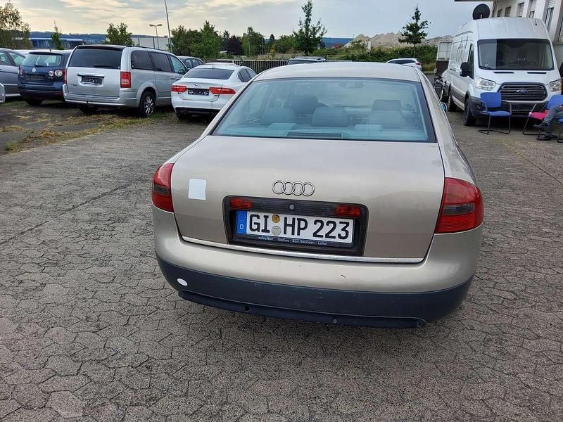 Second-hand Audi A6 165 CP (121 kW) 2000 Maro Berlinǎ
