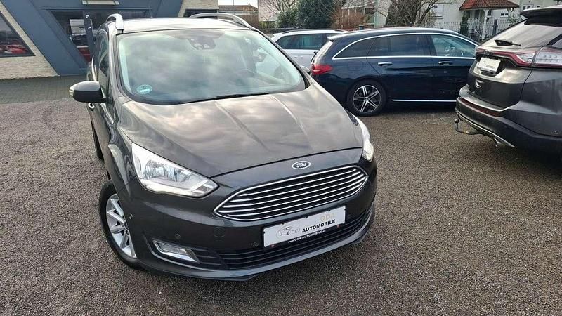 Gebraucht Ford Grand C-Max Titanium 125 PS (91 kW) 2018 Grau Van / Kleinbus