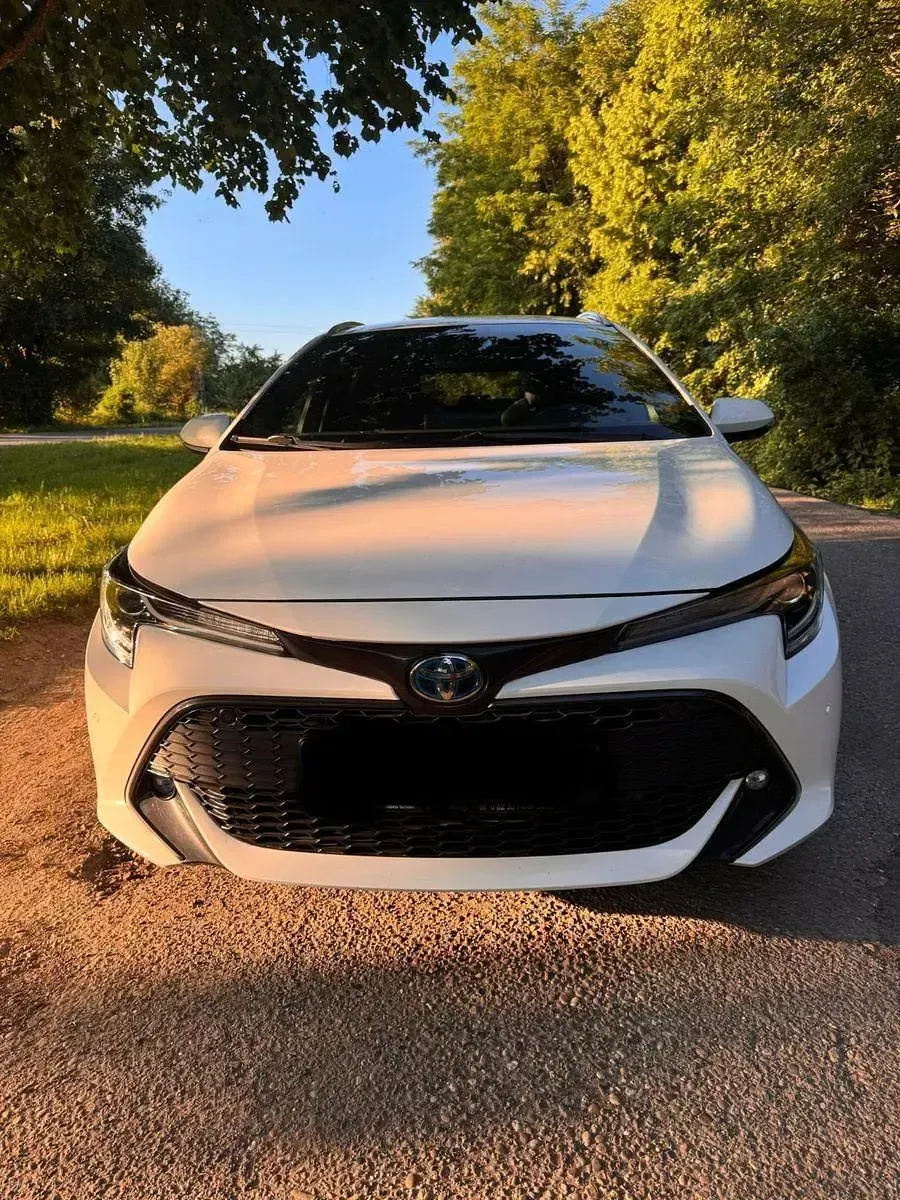 Gebraucht Toyota Corolla Team 184 PS (135 kW) 2022 Weiß Kombi