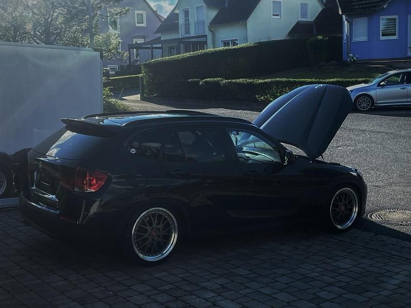 Gebraucht BMW X1 177 PS (130 kW) 2011 Schwarz SUV