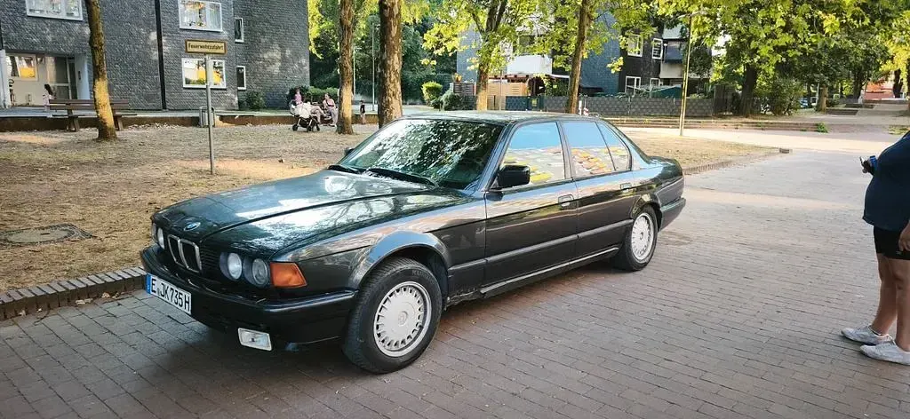 Gebraucht BMW 735 211 PS (155 kW) 1989 Schwarz Limousine