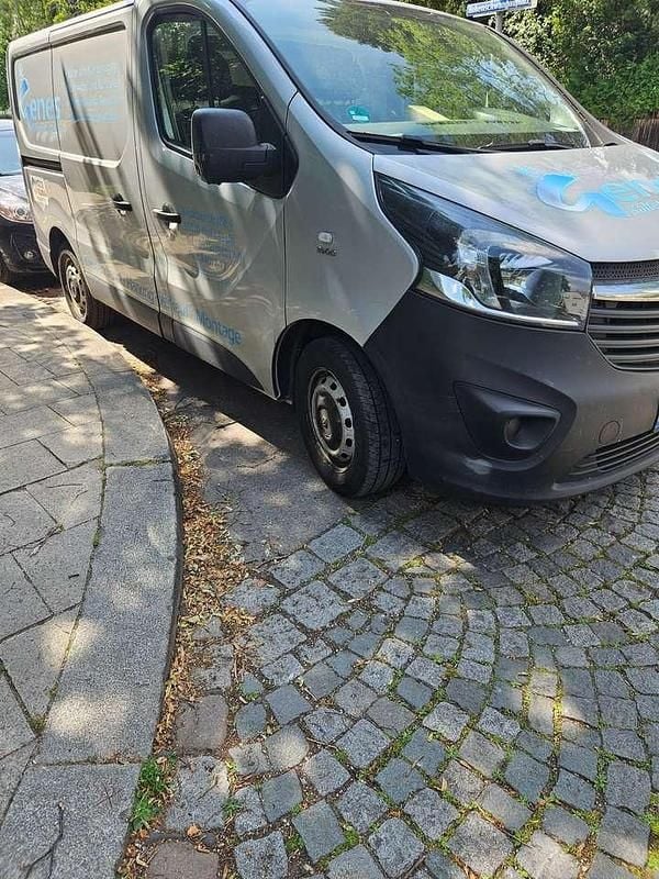Silber Gebraucht 2014 Opel Vivaro S Van | 8.800 € (Fairer Preis) - Bild 1/4
