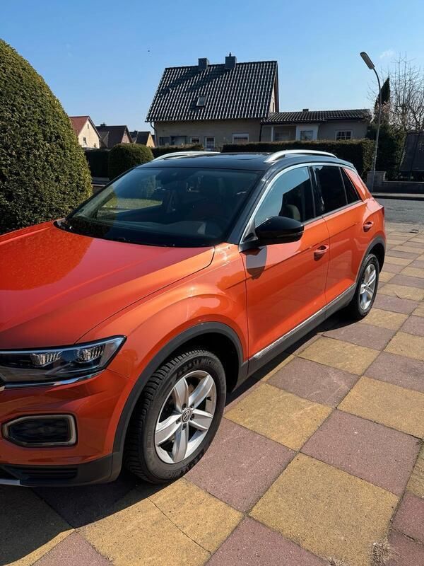 Orange Gebraucht 2018 VW T-Roc SUV | 17.899 € (Fairer Preis) - Bild 1/4
