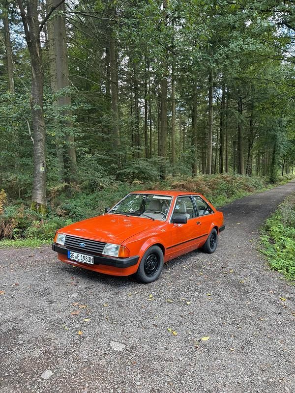Gebraucht Ford Escort 69 PS (50 kW) 1983 Orange