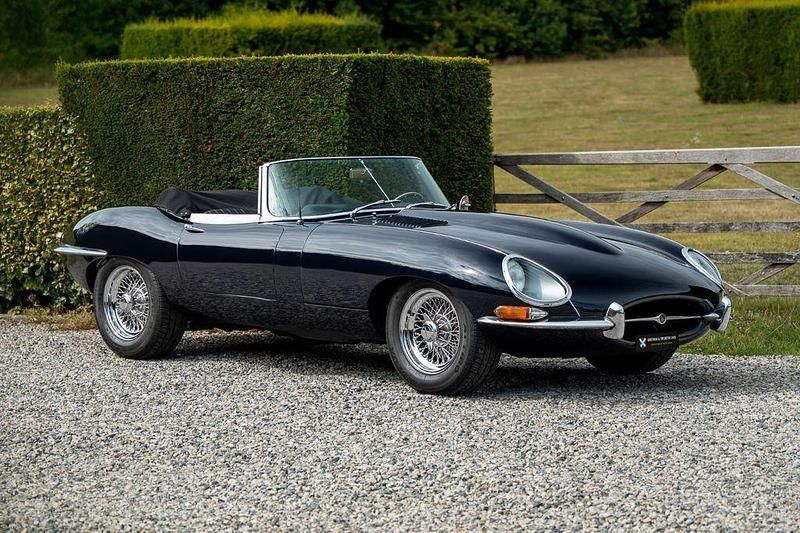 Blau Gebraucht 1965 Jaguar E-Type S Cabrio | 155.000 € - Bild 1/4