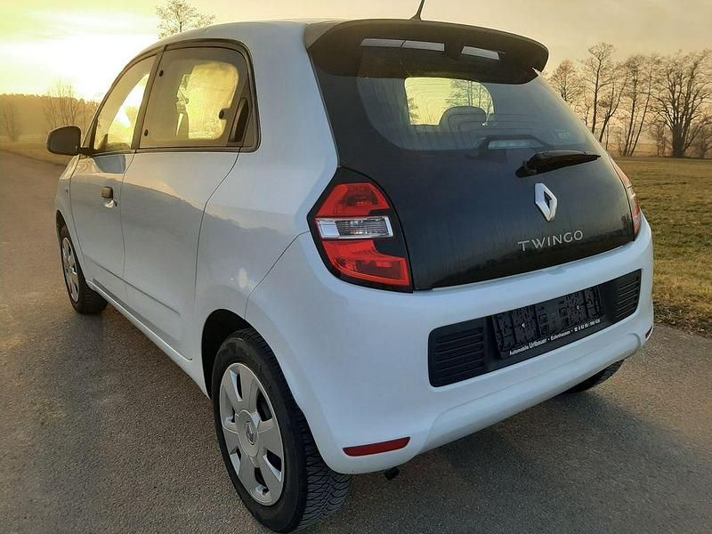 Gebraucht Renault Twingo Life 71 PS (52 kW) 2018 Crystal weiss Kleinwagen