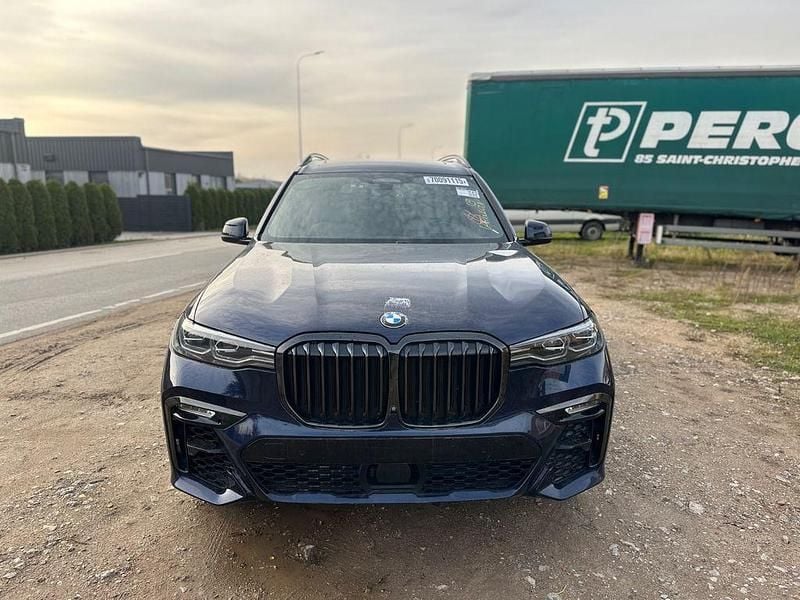 Blau Gebraucht 2021 BMW X7 Sport Line SUV | 39.600 € - Bild 1/4