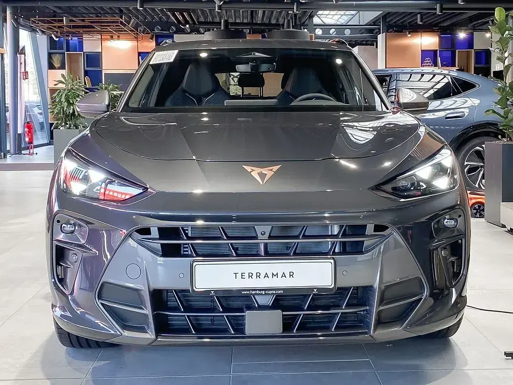 Second-hand Cupra Terramar 204 CP (150 kW) 2025 Gri SUV