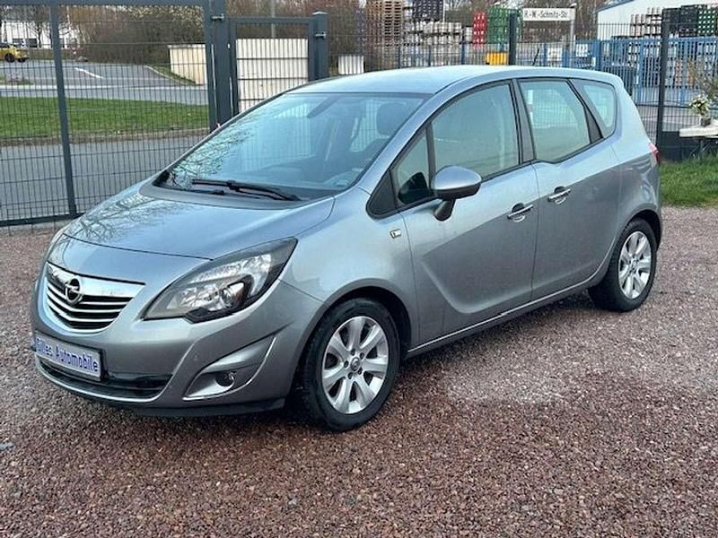 Gebraucht Opel Meriva Innovation 120 PS (88 kW) 2012 Silber Van / Kleinbus