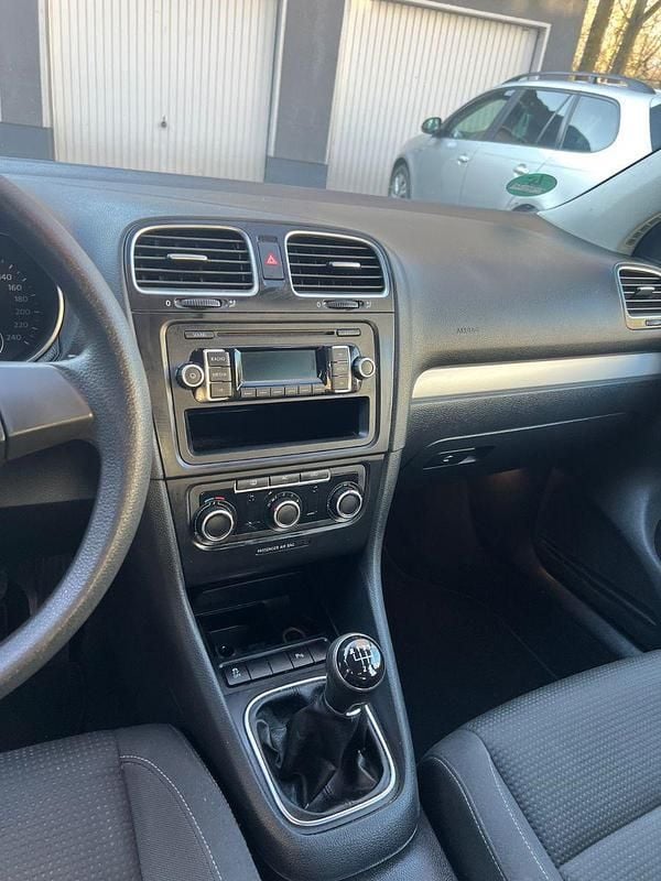 Second-hand VW Golf VII 105 CP (77 kW) 2012 Albastru Hatchback
