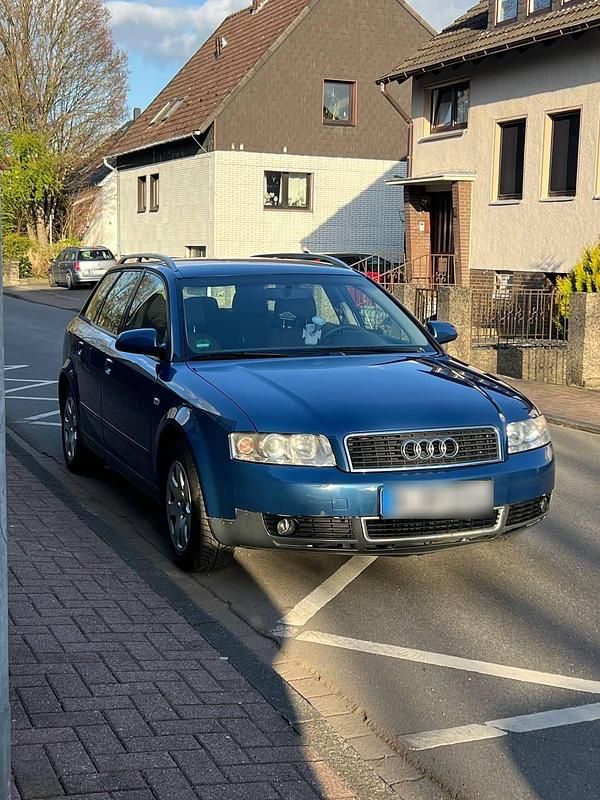 Gebraucht Audi A4 130 PS (95 kW) 2002 Blau Kombi