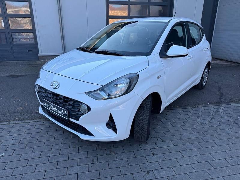Gebraucht Hyundai i10 Select 67 PS (49 kW) 2021 Weiß Kleinwagen