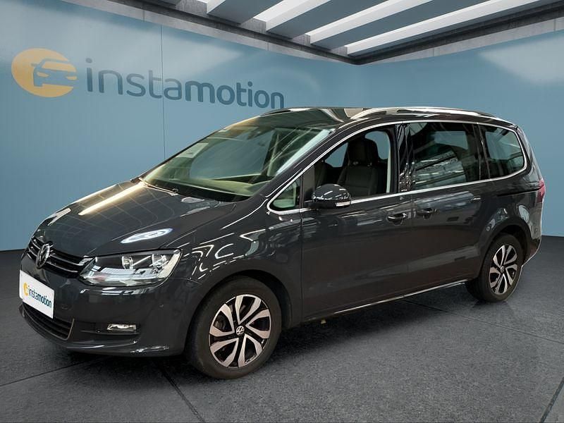 Grau Gebraucht 2021 VW Sharan Van / Kleinbus | 27.749 € (Etwas zu teuer) - Bild 1/4