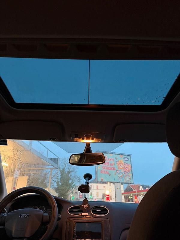 Second-hand Ford Focus 145 CP (106 kW) 2006 Albastru Hatchback