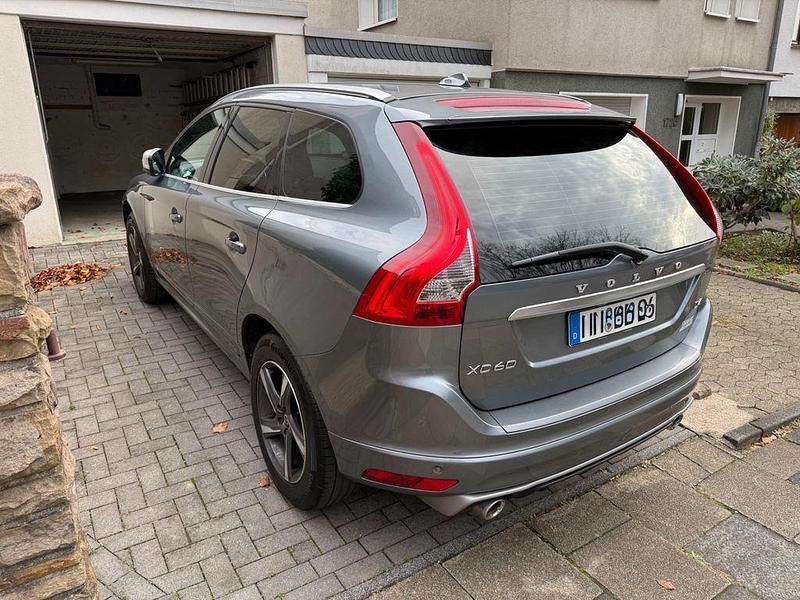 Gebraucht Volvo XC60 R-Design 190 PS (139 kW) 2015 Schwarz SUV