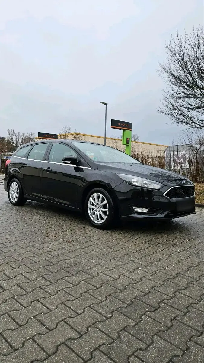 Używany Ford Focus 101 KM (74 kW) 2017 Czarny Kombi