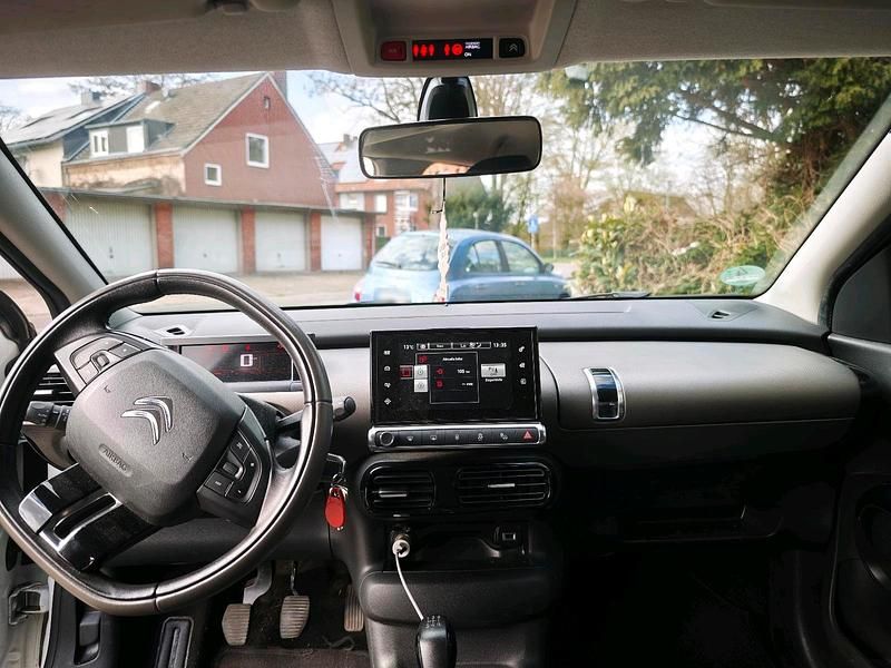 Gebraucht Citroën C4 82 PS (60 kW) 2016 Weiß Limousine