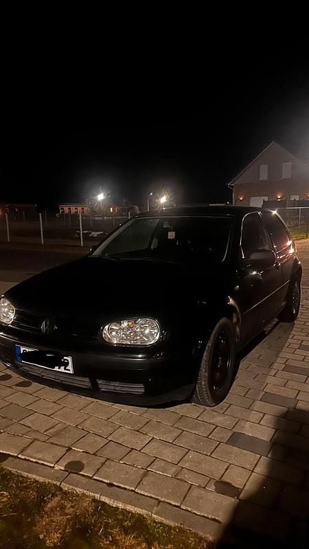 Schwarz Gebraucht 1999 VW Golf IV Kleinwagen | 1.400 € (Fairer Preis) - Bild 1/4