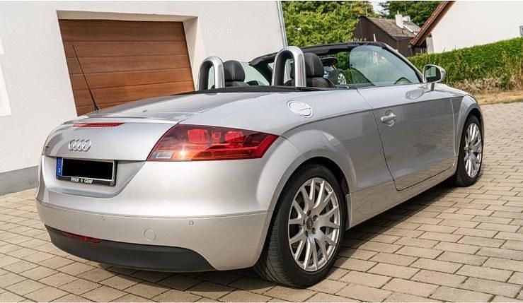 Gebraucht Audi TT Roadster 160 PS (117 kW) 2009 Silber Cabrio