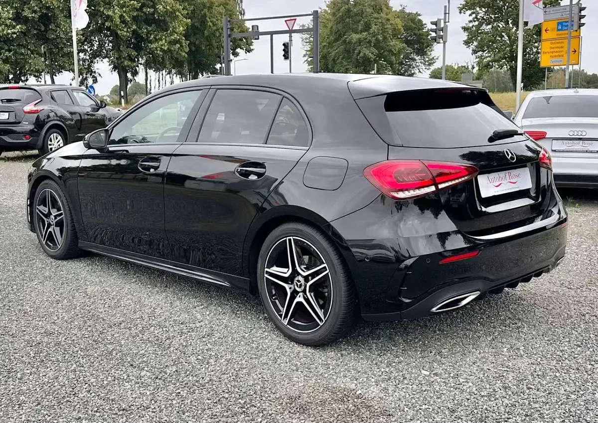 Gebraucht Mercedes A160 AMG line 109 PS (80 kW) 2020 Nachtschwarz  unilack Kleinwagen