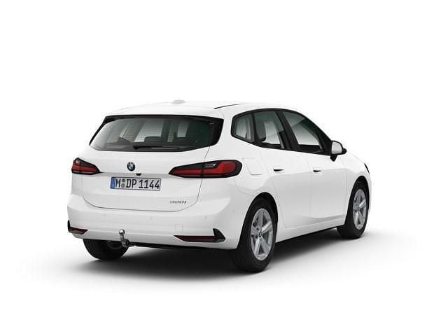 Gebraucht BMW 220 Active Tourer 156 PS (114 kW) 2025 Weiss Van / Kleinbus