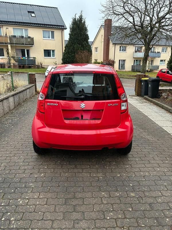Gebraucht Suzuki Splash 65 PS (47 kW) 2008 Rot Kleinwagen