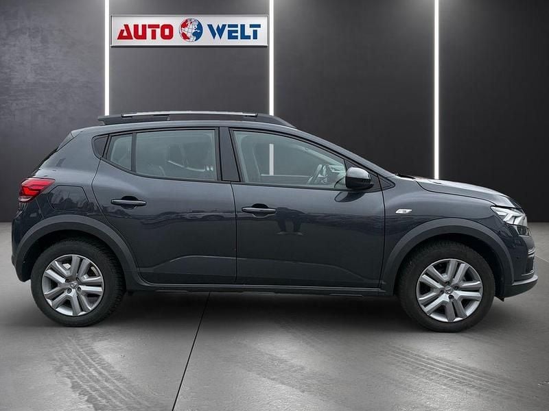 Gebraucht Dacia Sandero Stepway 110 PS (80 kW) 2023 Grau Kleinwagen