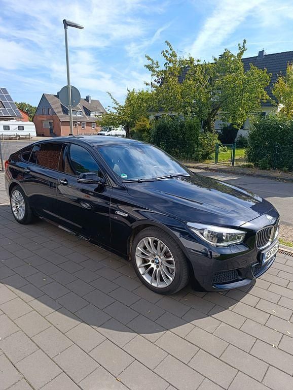 Schwarz Gebraucht 2014 BMW 530 Gran Turismo M Sport Limousine | 20.999 € (Teuer) - Bild 1/4