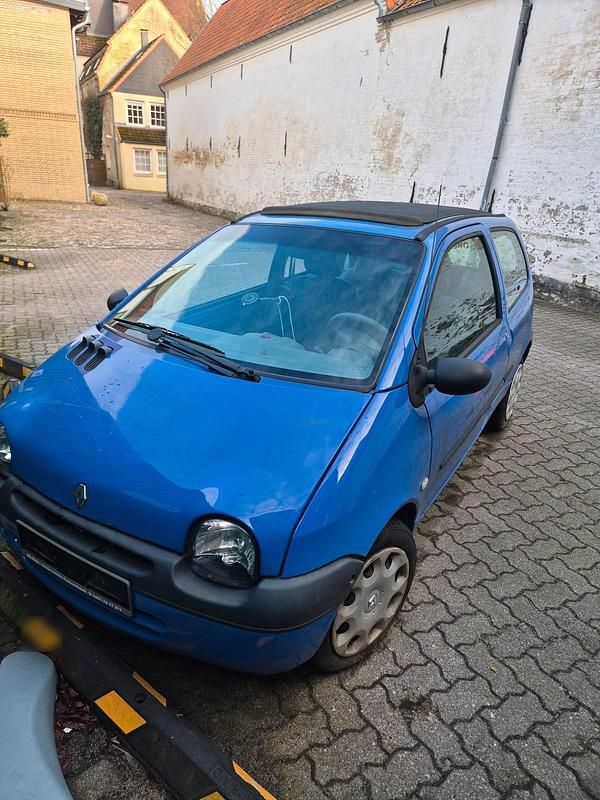 Second-hand Renault Twingo 58 CP (42 kW) 2006 Albastru Hatchback
