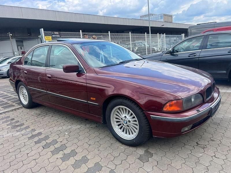 Violet Gebraucht 1999 BMW 523 Limousine | 1.499 € (Superpreis) - Bild 1/4