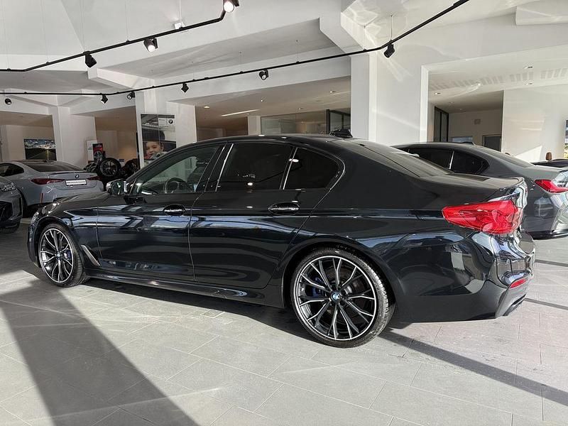 Gebraucht BMW M550 Performance 462 PS (339 kW) 2018 Black sapphire metallic Limousine
